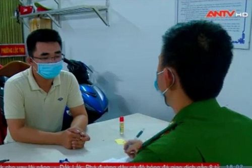 Lập gian hàng ảo chiếm đoạt gần 1 tỷ đồng
