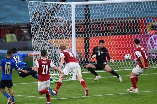 Vất vả vượt qua Áo, Italia theo Đan Mạch vào tứ kết