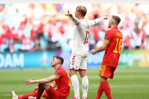 Xứ Wales - Đan Mạch 0-4, Kasper Dolberg viết tiếp giấc mơ cùa Lính chì