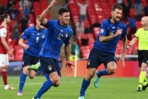 Italia 'thắng nhọc' Áo sau 120 phút