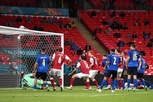 Italy thua bàn đầu tiên ở EURO 2020, chấm dứt 1.168 phút sạch lưới