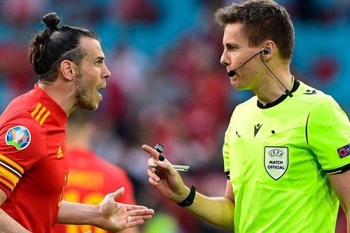 EURO 2020 ngày 26/6: Bale văng tục, bỏ dở phỏng vấn sau trận thua Đan Mạch