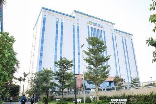 Mâu thuẫn trong lúc đánh bài, hai bảo vệ trường Đại học Hutech hỗn chiến, một người tử vong