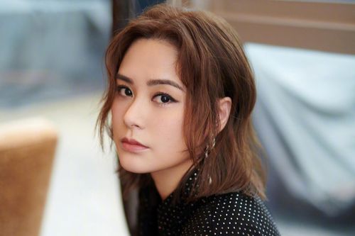 Chung Hân Đồng: 'Tôi là kiểu phụ nữ thu hút những kẻ cặn bã'