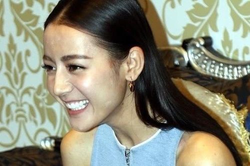 Thời thiếu nữ của Địch Lệ Nhiệt Ba