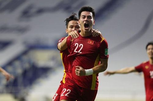 Tiến Linh được AFC tôn vinh