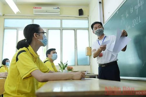 Hà Nội diễn tập phương án có thí sinh nghi mắc Covid-19 trong kỳ thi