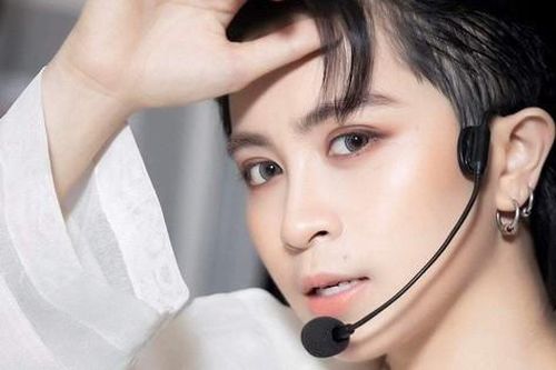 Khán giả phát hiện điểm bất thường trong ảnh mới của Gil Lê: Vòng 1 biến đâu rồi?