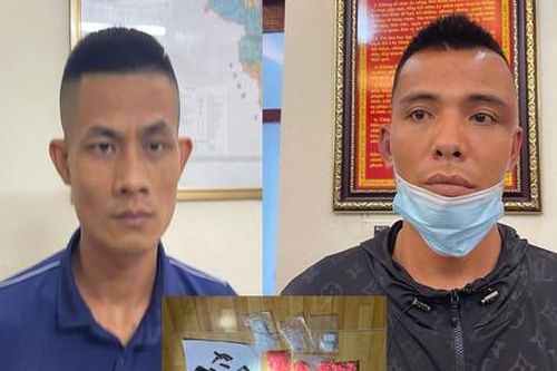 Thanh Hóa: Bắt 2 đối tượng buôn ma túy có vũ khí 'nóng'
