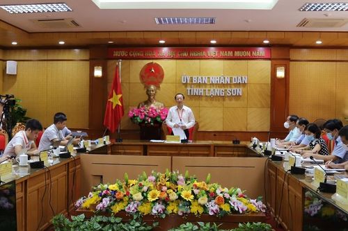 Thứ trưởng Phạm Ngọc Thưởng kiểm tra công tác chuẩn bị thi tốt nghiệp THPT tại Lạng Sơn