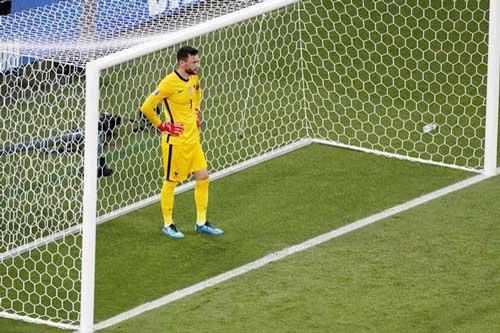 ĐT Pháp: Đừng để Lloris đối mặt 11m