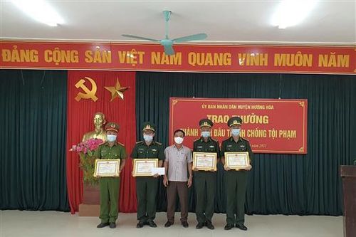 Thưởng 20 triệu cho thành tích bắt đối tượng vận chuyển ma túy từ Lào về Việt Nam
