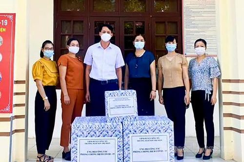 Phòng Giáo dục và Đào tạo huyện Sông Mã ủng hộ 178 triệu đồng cho Quỹ vắc-xin phòng chống COVID-19