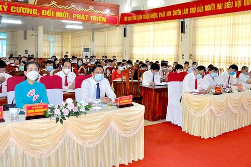 Đồng chí Đỗ Đức Chiến được bầu giữ chức Chủ tịch UBND huyện Hàm Yên