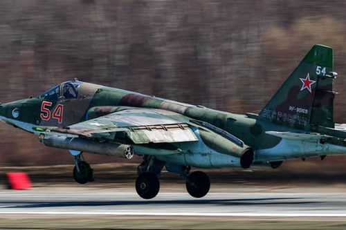 Quân đội Nga: Cường kích Su-25 có thể bay bằng cồn