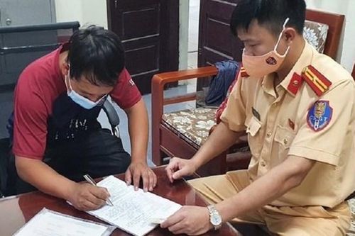 Quảng Ninh: Giấu người trong thùng xe tải vượt chốt kiểm dịch
