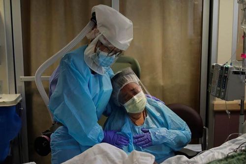 Bệnh nhân Covid-19 ở Mỹ: 'Tôi hối hận vì từ chối tiêm vaccine'