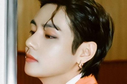 Mặc đồ cam, V BTS trở thành 'thần dược' khiến người hâm mộ phát cuồng