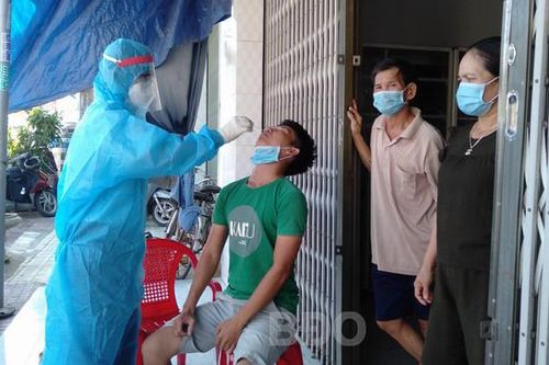 Phát hiện 2 ca COVID-19 đầu tiên, Bình Định phong tỏa 2 khu phố