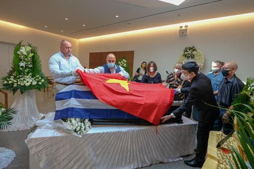 Tang lễ của Anh hùng Lực lượng vũ trang nhân dân Kostas Sarantidis Nguyễn Văn Lập