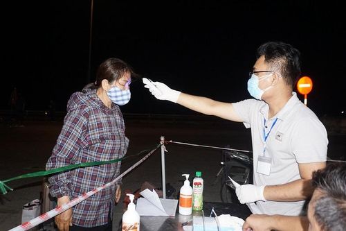 Giáo viên tăng cường cho chốt kiểm dịch: Chung sức đẩy lùi dịch Covid-19