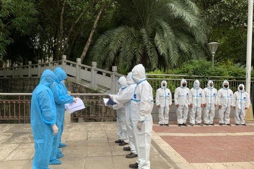 Đồn Biên phòng cửa khẩu quốc tế Thanh Thủy tiếp nhận 6 công dân do lực lượng chức năng Trung Quốc trao trả