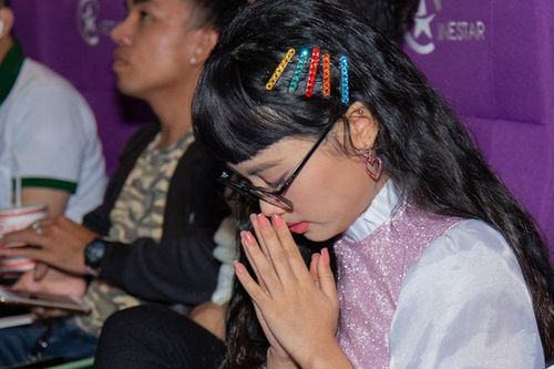 Phương Mỹ Chi xin lỗi vì quảng cáo sản phẩm kém chất lượng