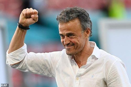 HLV Enrique cảnh báo lớn sau khi Tây Ban Nha đóng phim 'kinh dị'