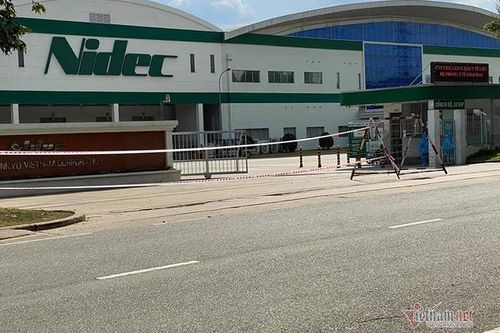 Một người dương tính nCoV, hơn 4.000 công nhân TP.HCM lấy mẫu xét nghiệm