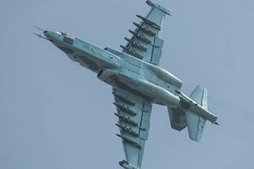 Nga khoe sự lợi hại của 'xe tăng bay' Su-25SM3 'tạp ăn', có thể bay bằng cồn hay diesel