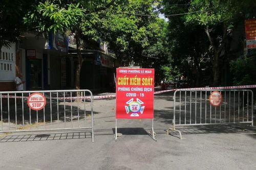 Phong tỏa 70 hộ dân phường Lê Mao (TP Vinh) liên quan đến ca nhiễm Covid-19