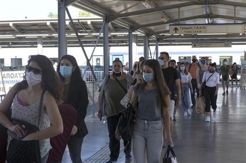 Mỹ khuyến cáo người dân đeo khẩu trang kể cả khi đã tiêm phòng