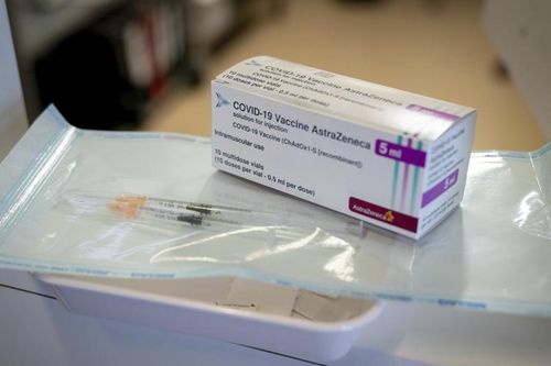 Liều vaccine AstraZeneca thứ ba có thể tăng cường phản ứng miễn dịch