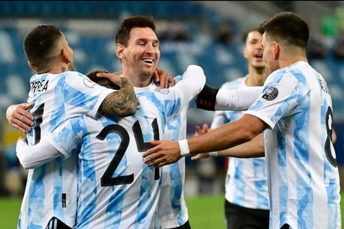 Bolivia 1-4 Argentina: Show diễn của Messi trong ngày đi vào lịch sử Albiceleste