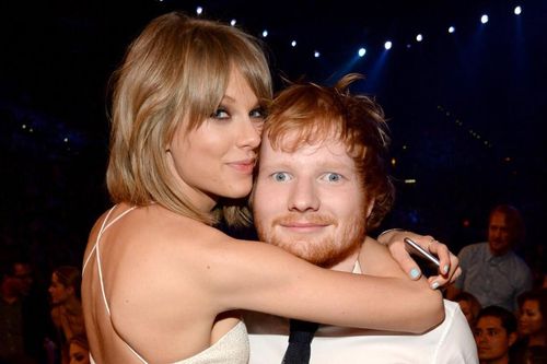 Taylor Swift kết hợp với Ed Sheeran, fan đoán 'chắc là siêu phẩm rồi đây'