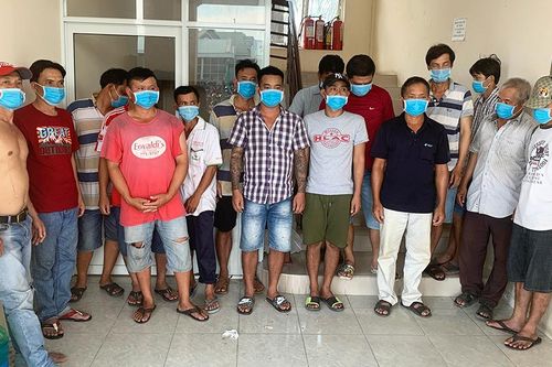 Công an TP. Long Xuyên tạm giữ hình sự 3 đối tượng tổ chức, tham gia cá độ bóng đá