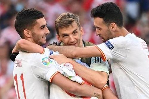 Kết quả EURO 2020 ngày 29/6: Kịch tính, điên rồ và 'mưa bàn thắng'