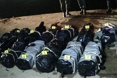 Nửa tấn cocaine trôi dạt trên vùng biển Algeria