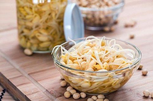 Bé gái 5 tuổi chết oan uống sau khi ăn giá đỗ tương