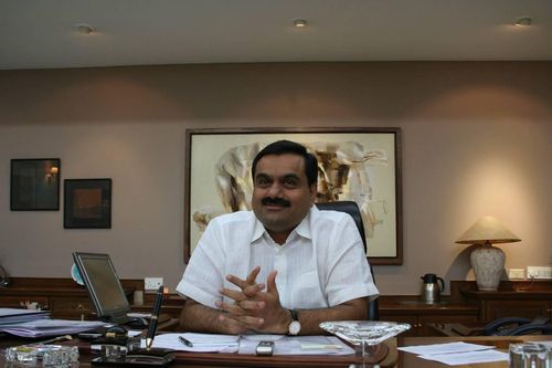 Những biến cố cuộc đời của tỷ phú giàu thứ hai châu Á Gautam Adani