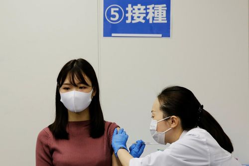 Châu lục chống dịch tốt nhất thế giới lại đối mặt cảnh phong tỏa