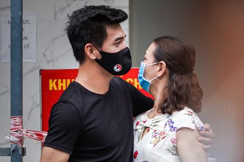 Tiến Linh rời khu cách ly