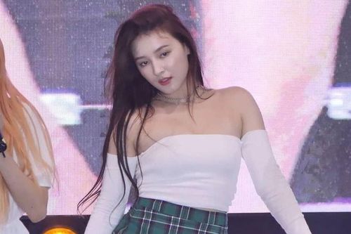 Bí mật của thân hình đồng hồ cát hoàn hảo trong giới giải trí