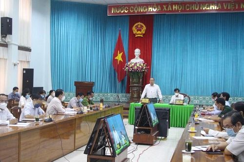 Phát hiện 8 ca nghi nhiễm Covid-19, tỉnh An Giang họp khẩn cấp
