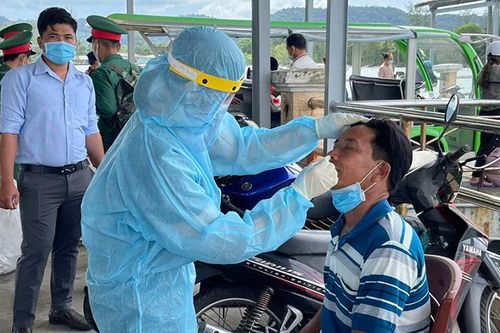Thời cơ cho du lịch Phú Quốc khi thực hiện thí điểm 'hộ chiếu vaccine'