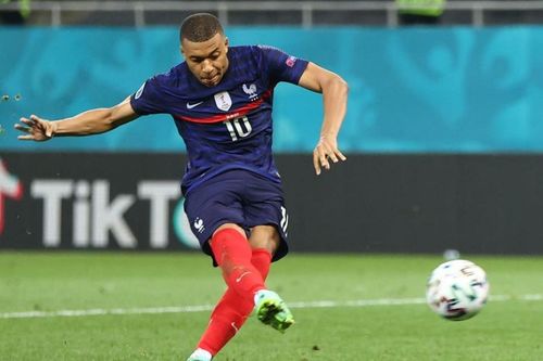 Kylian Mbappe được đề nghị mức lương 50 triệu euro