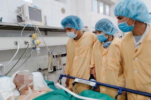 Tạng của chàng trai 22 tuổi bị chết não giúp hồi sinh sự sống cho 4 người