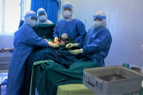 Quảng Ngãi: Mổ lấy thai thành công cho sản phụ mắc COVID-19