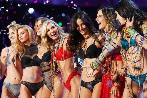 'Thiên thần nội y' và những góc khuất sau vẻ hào nhoáng