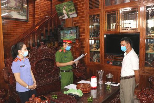 Khởi tố một giám đốc doanh nghiệp khai thác tận thu đất san lấp vượt mức cho phép